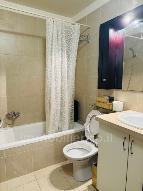 Apartamento 2 cômodos Tel Aviv Shenkin 291-IBL-786