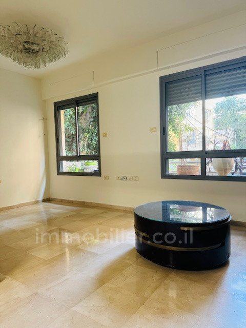 Apartamento 2 cômodos Tel Aviv Shenkin 291-IBL-786