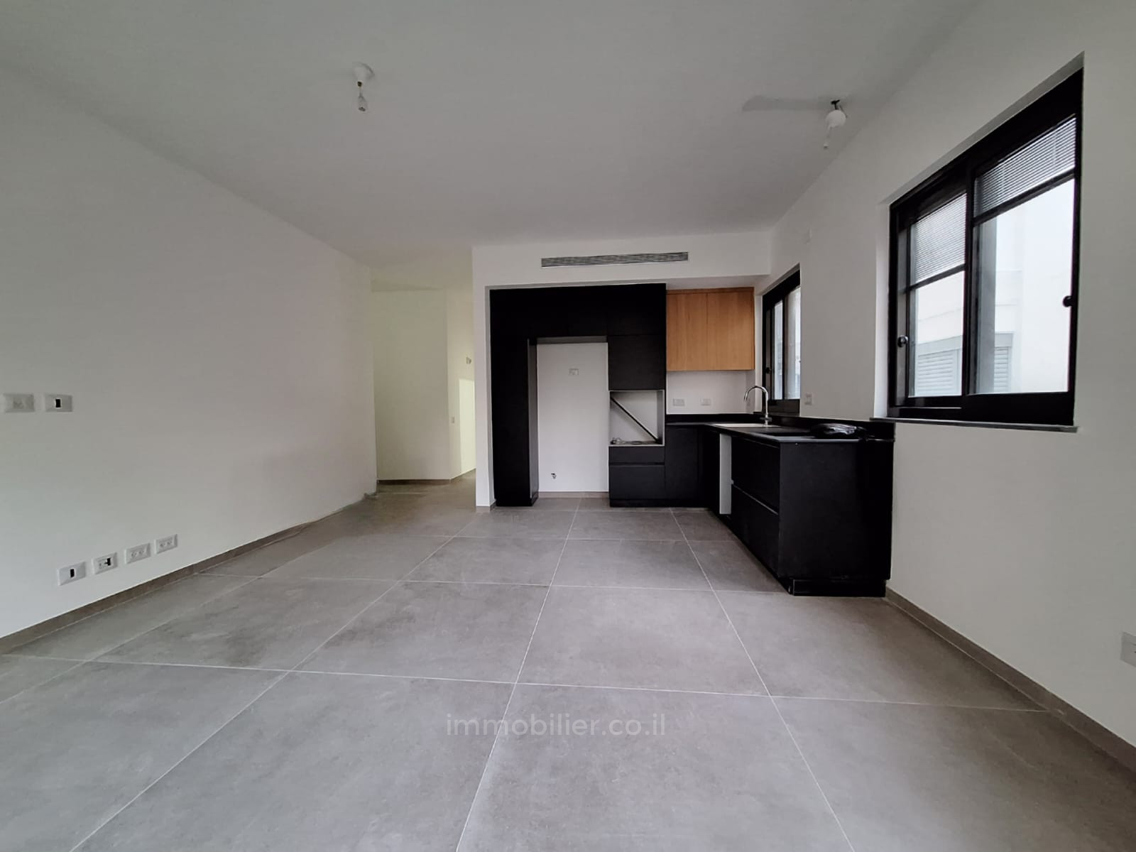 Apartamento 3 cômodos Tel Aviv Região marítima 291-IBL-796