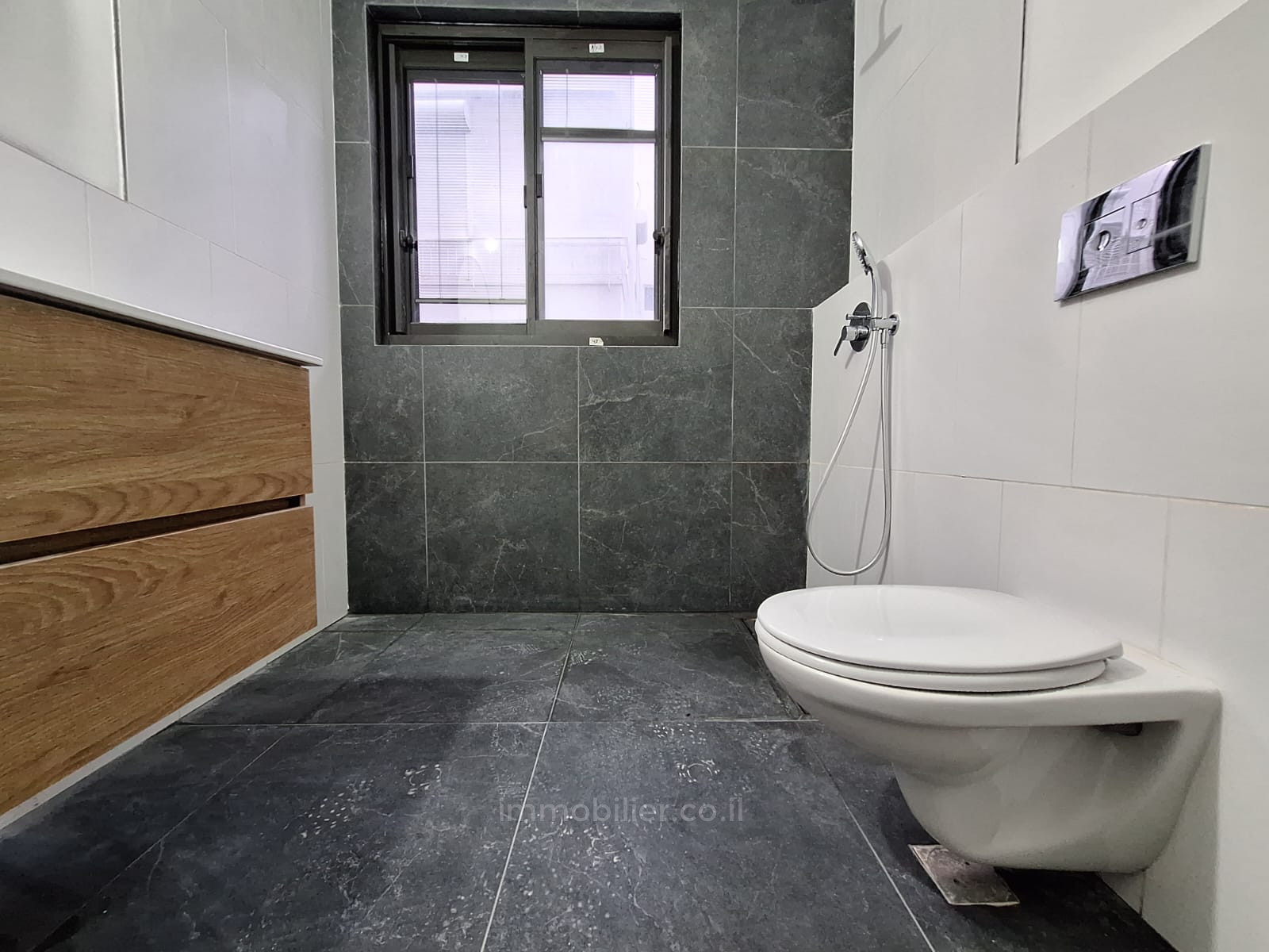 Apartamento 3 cômodos Tel Aviv Região marítima 291-IBL-796