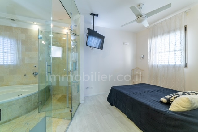 Apartamento 6 cômodos Ramat Asharon Centro da cidade 291-IBL-812