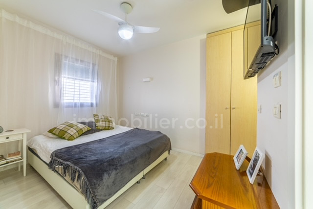 Apartamento 6 cômodos Ramat Asharon Centro da cidade 291-IBL-812
