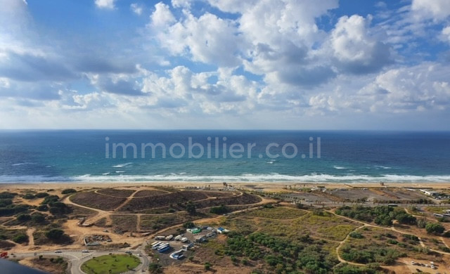 Cobertura 5 cômodos Bat yam Bat yam 291-IBL-819