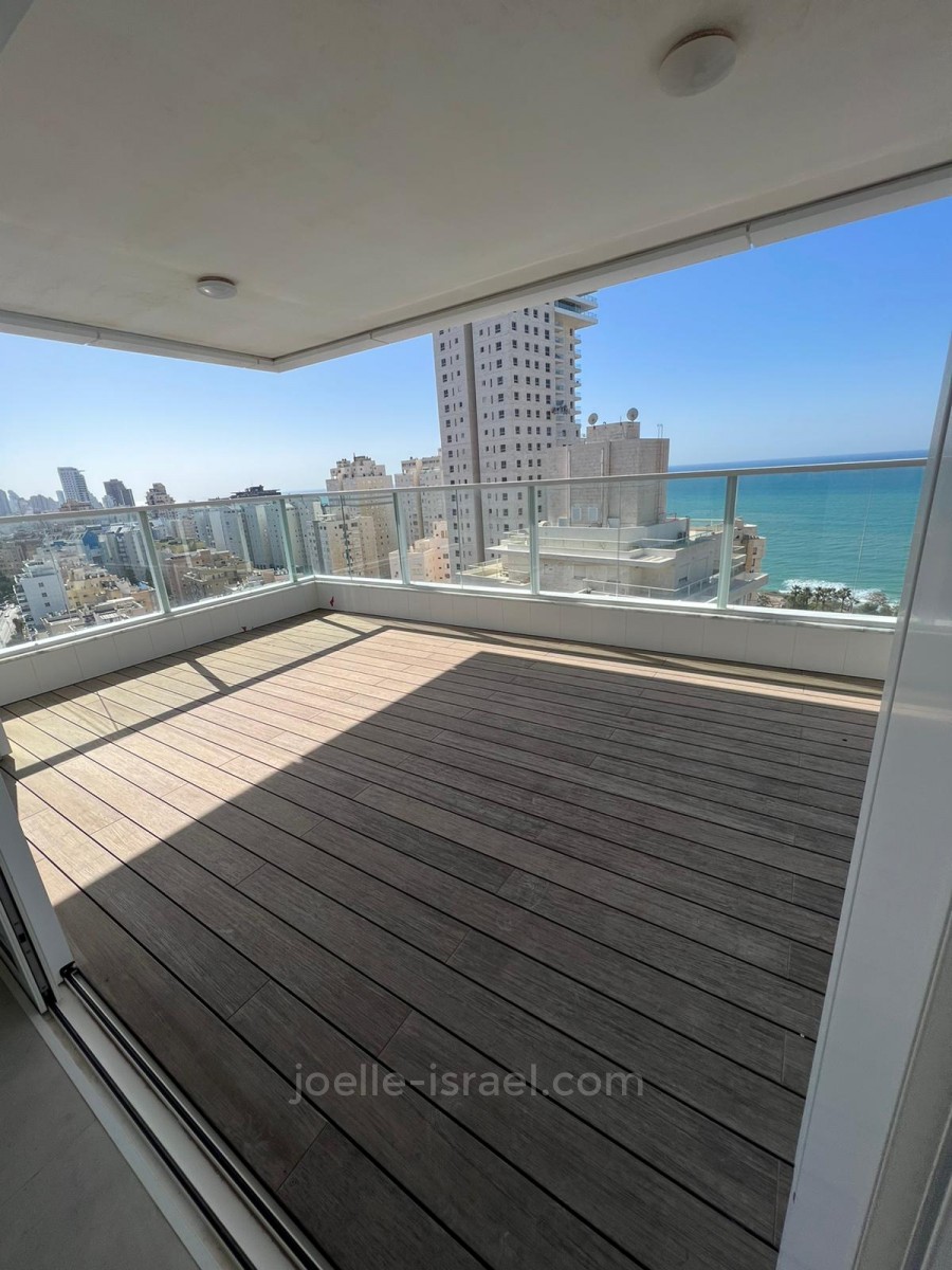Apartamento 5 cômodos Netanya Centro da cidade 316-IBL-1506