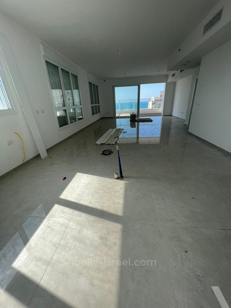 Apartamento 5 cômodos Netanya Centro da cidade 316-IBL-1506