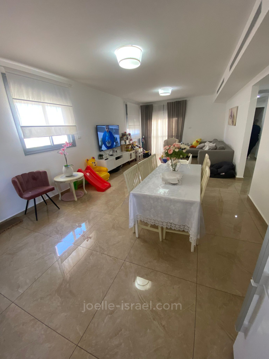 Apartamento 5 cômodos Netanya Centro da cidade 316-IBL-1638