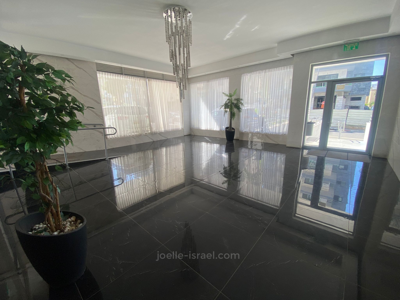 Apartamento 5 cômodos Netanya Centro da cidade 316-IBL-1638