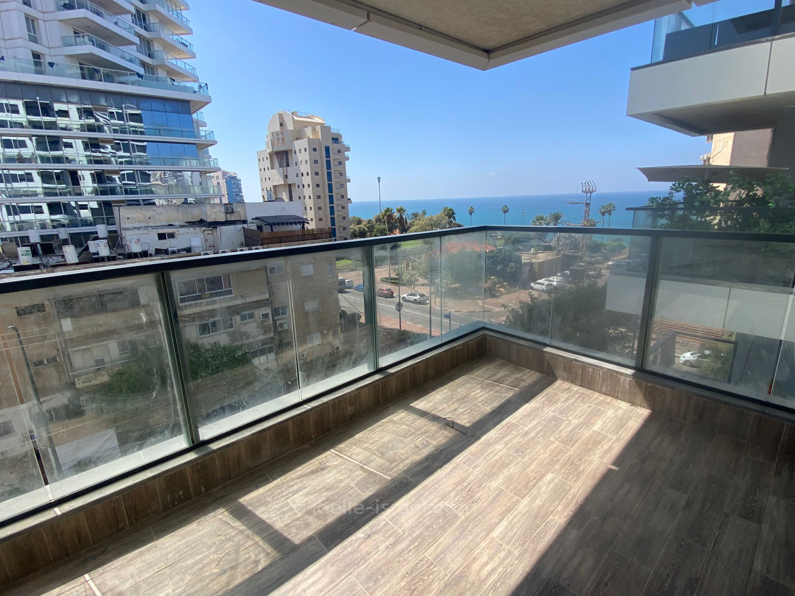 Apartamento 5 cômodos Netanya Centro da cidade 316-IBL-1640