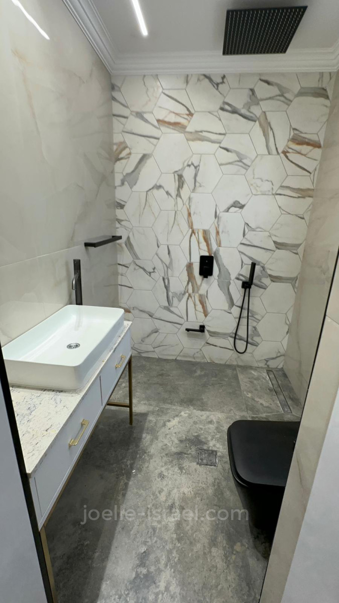 Apartamento 4 cômodos Netanya Kikar 316-IBL-1665