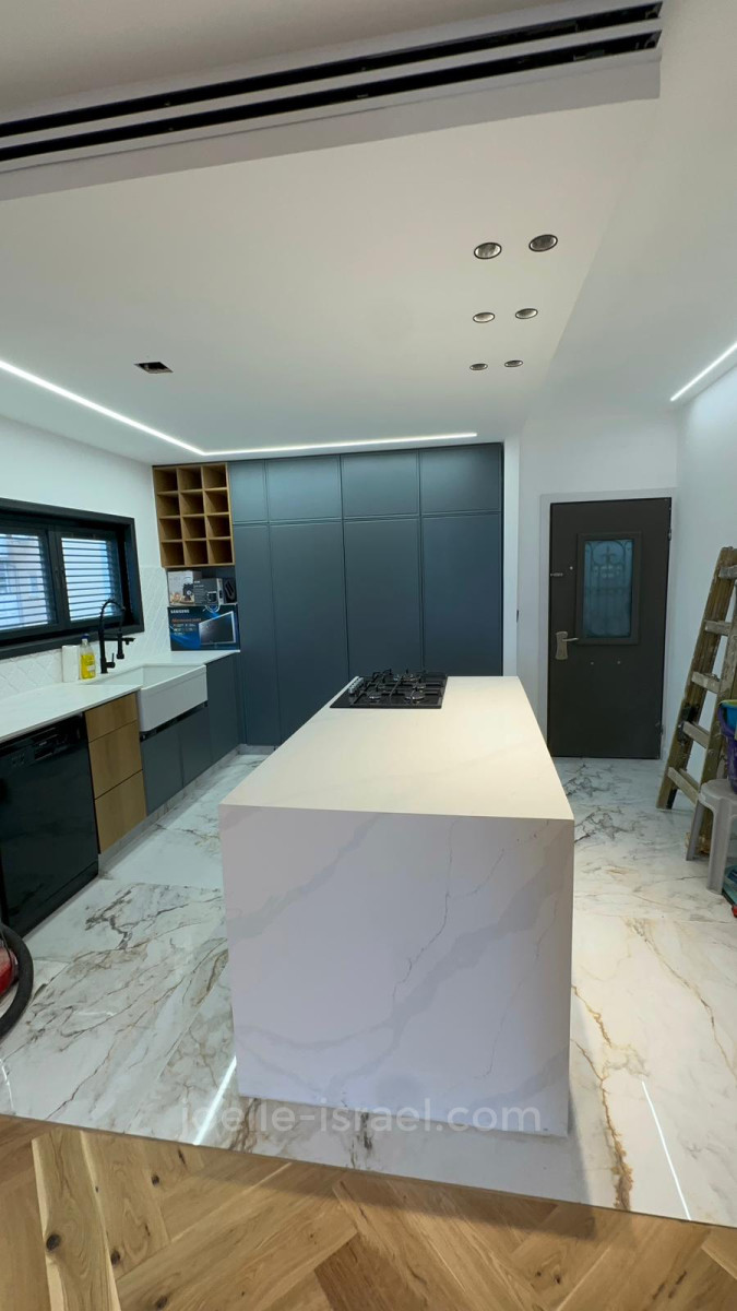 Apartamento 4 cômodos Netanya Kikar 316-IBL-1665