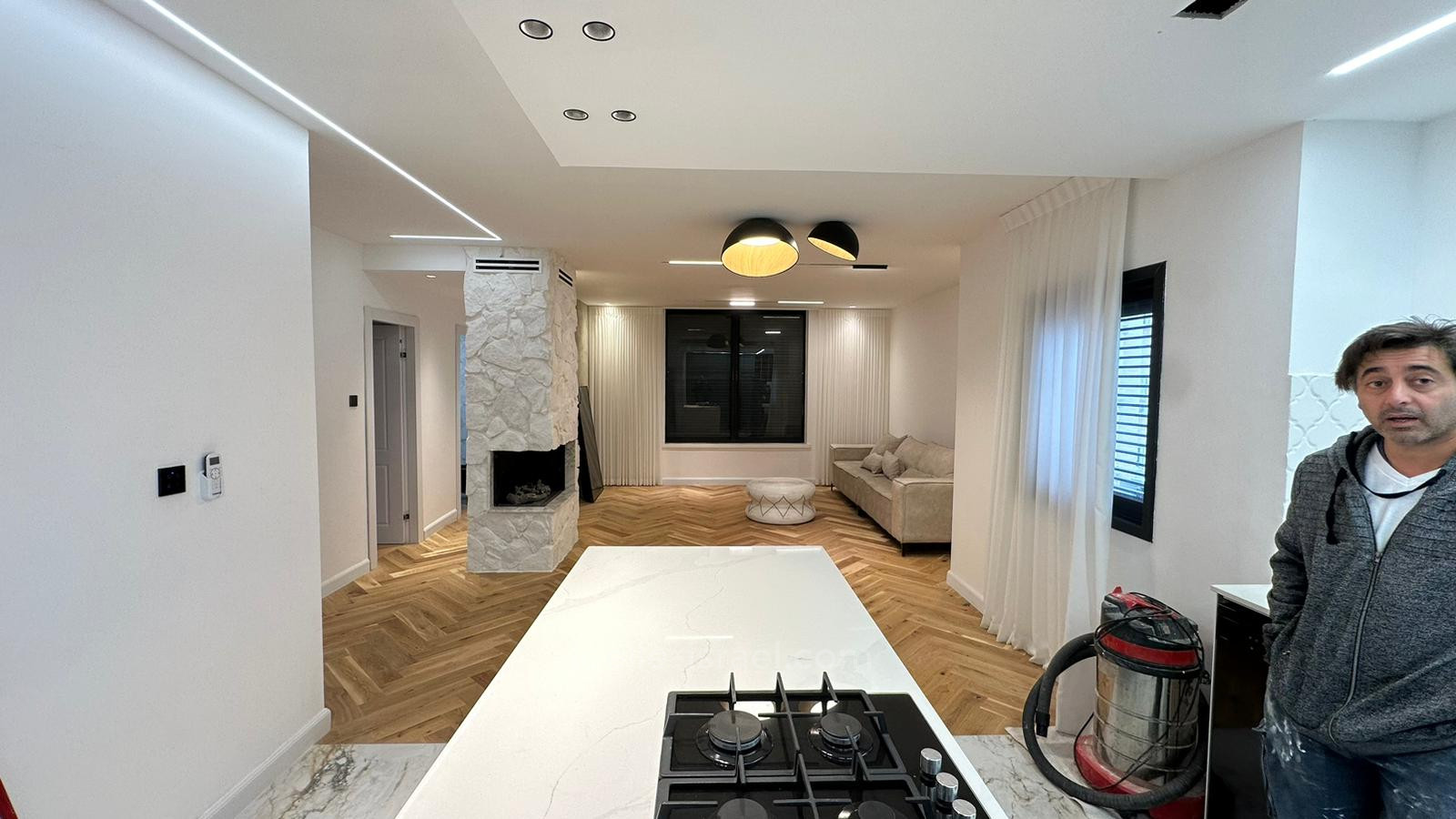 Apartamento 4 cômodos Netanya Kikar 316-IBL-1665