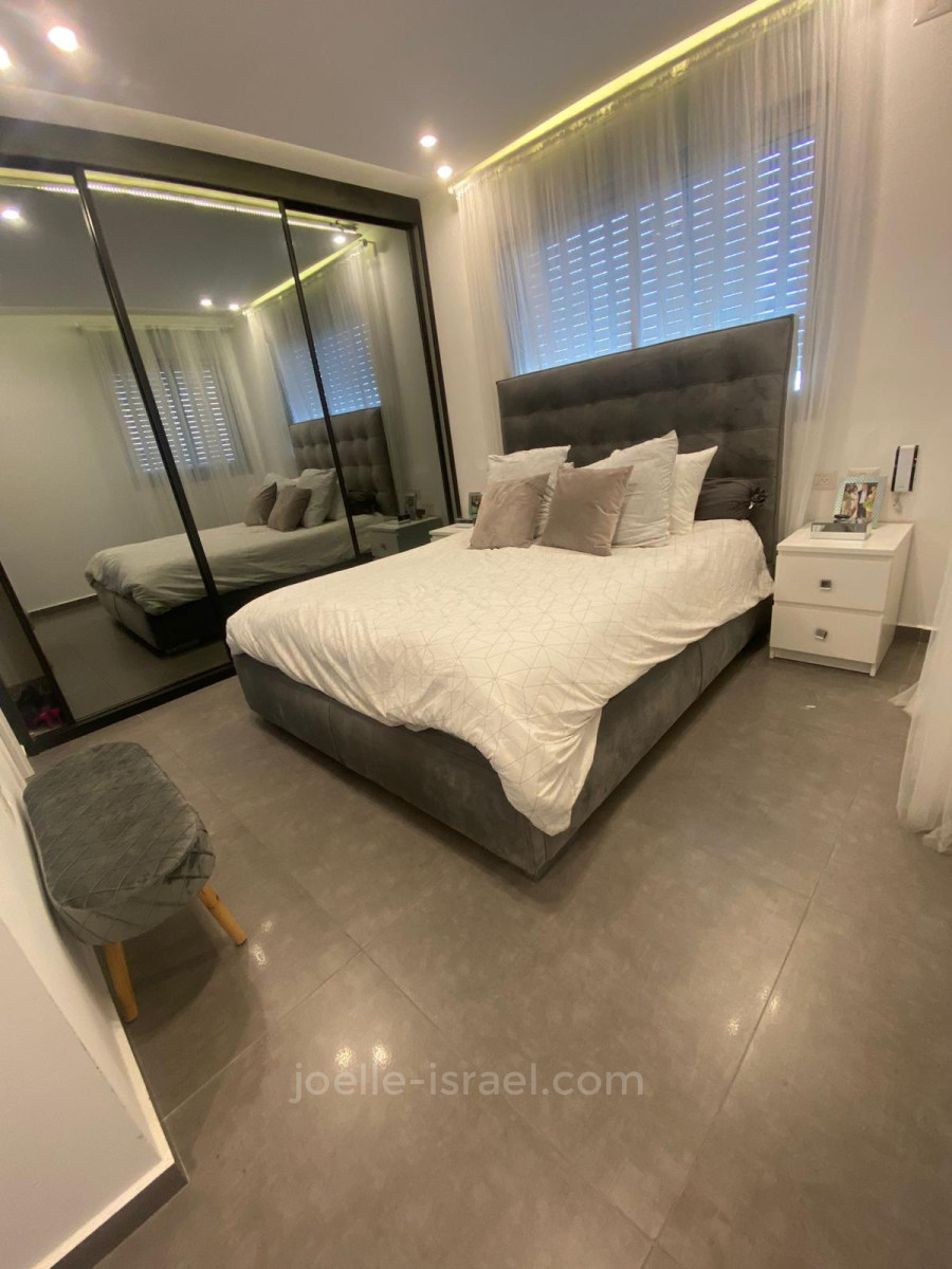 Apartamento 5 cômodos Netanya Kikar 316-IBL-1678