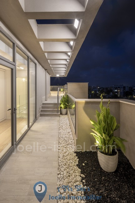 Duplex 5 cômodos Netanya Centro da cidade 316-IBL-1681