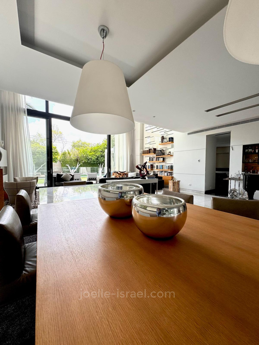 Casarão 10 cômodos Raanana Raanana 316-IBL-1696