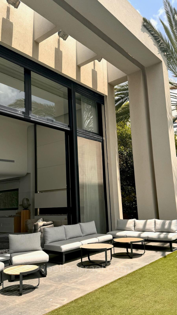 Casarão 10 cômodos Raanana Raanana 316-IBL-1696