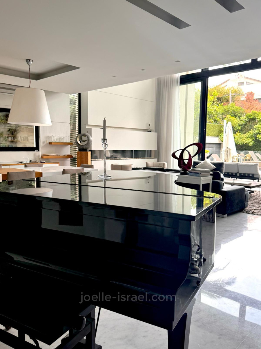 Casarão 10 cômodos Raanana Raanana 316-IBL-1696