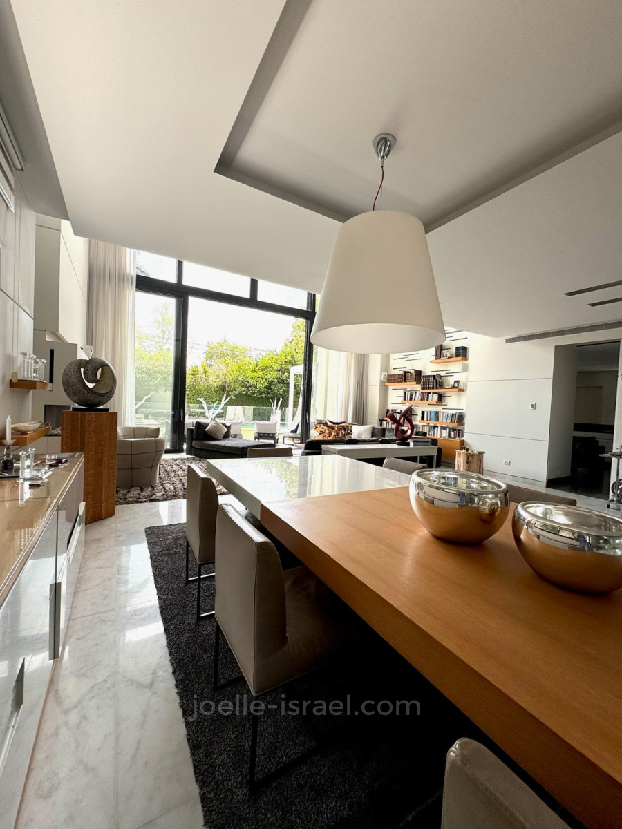 Casarão 10 cômodos Raanana Raanana 316-IBL-1696