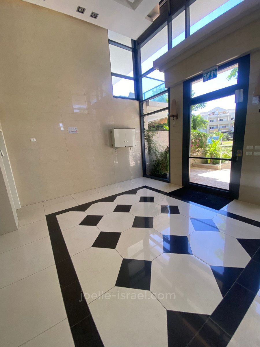 Apartamento garden 6 cômodos Netanya Agamim 316-IBL-1699