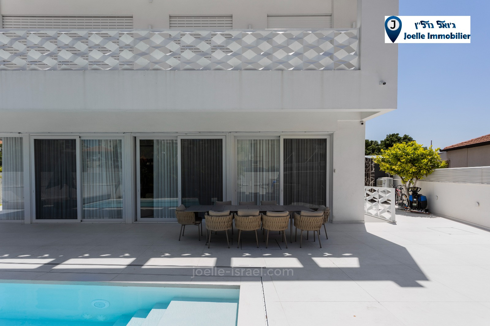 Casarão 7 cômodos Netanya Centro da cidade 316-IBL-1716