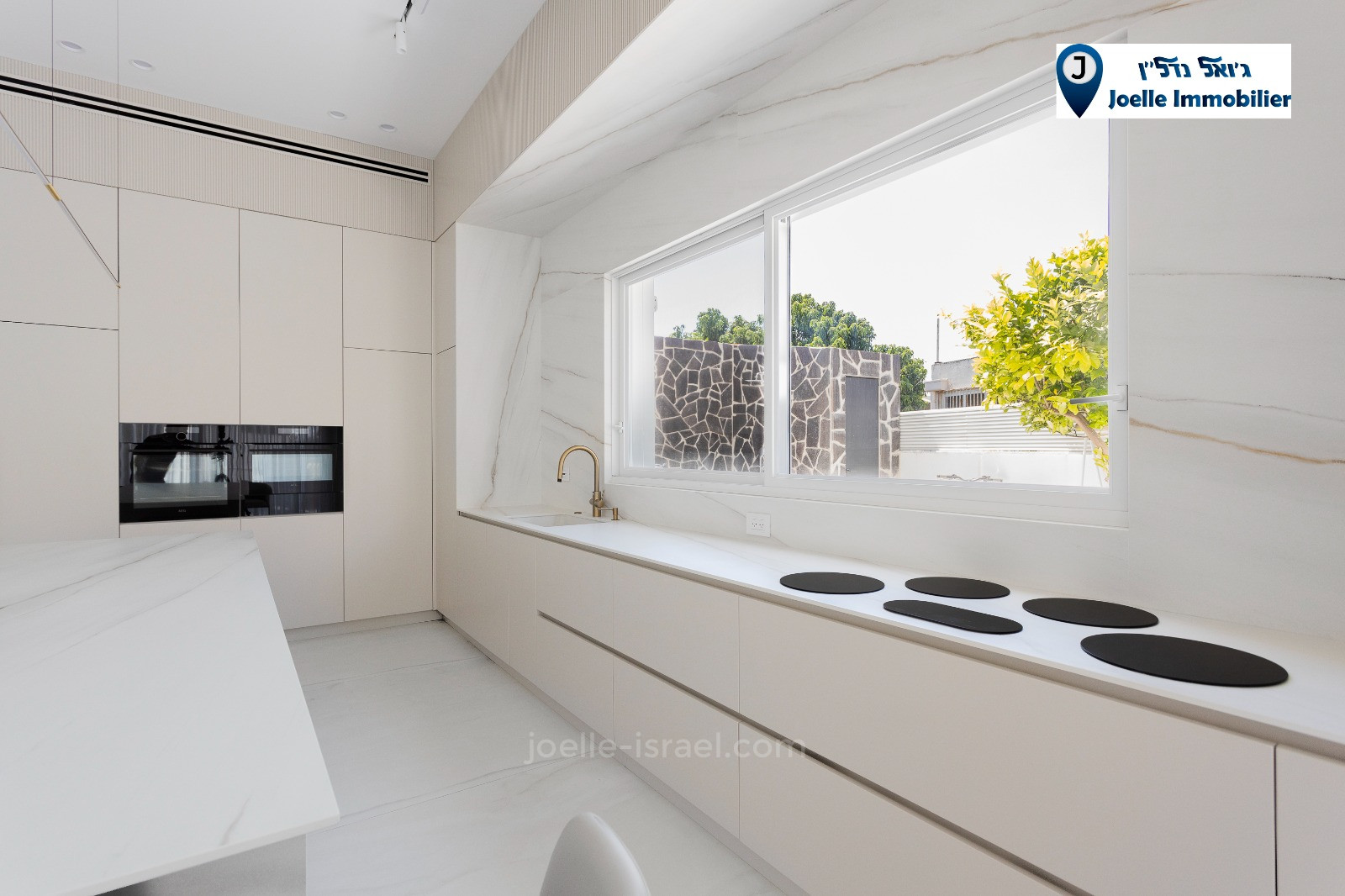 Casarão 7 cômodos Netanya Centro da cidade 316-IBL-1716