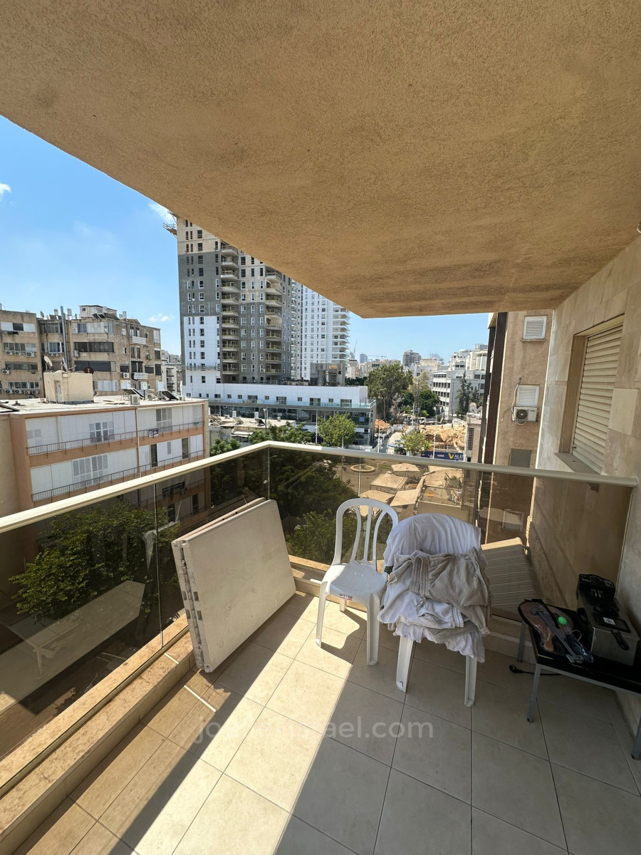 Apartamento 4 cômodos Netanya Agamim 316-IBL-1742