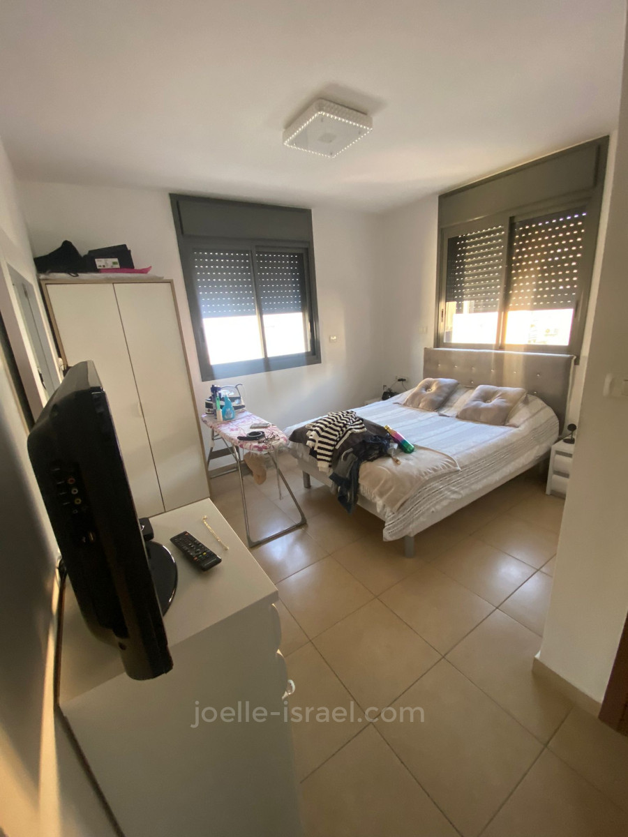 Apartamento 4 cômodos Netanya Centro da cidade 316-IBL-1750