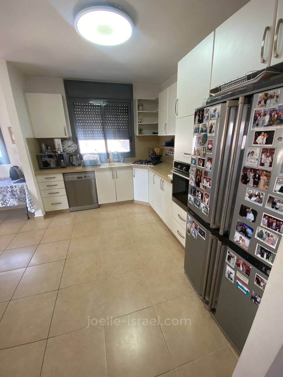 Apartamento 4 cômodos Netanya Centro da cidade 316-IBL-1750