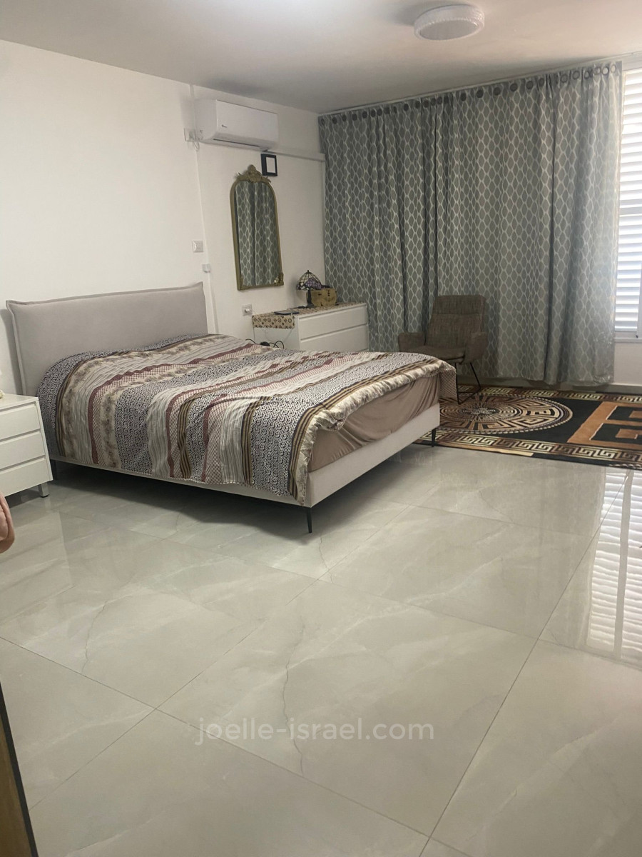 Apartamento 4 cômodos Netanya Centro da cidade 316-IBL-1768