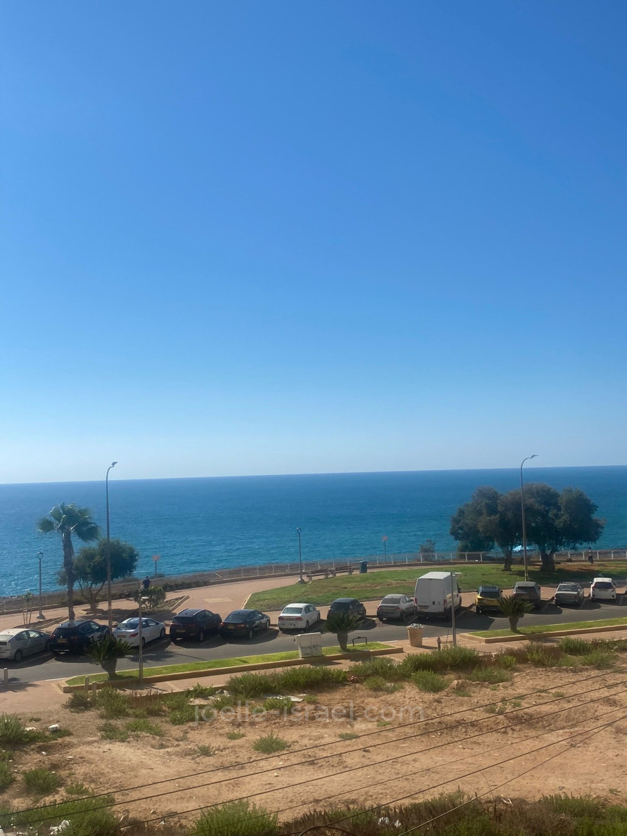 Apartamento 4 cômodos Netanya Centro da cidade 316-IBL-1768