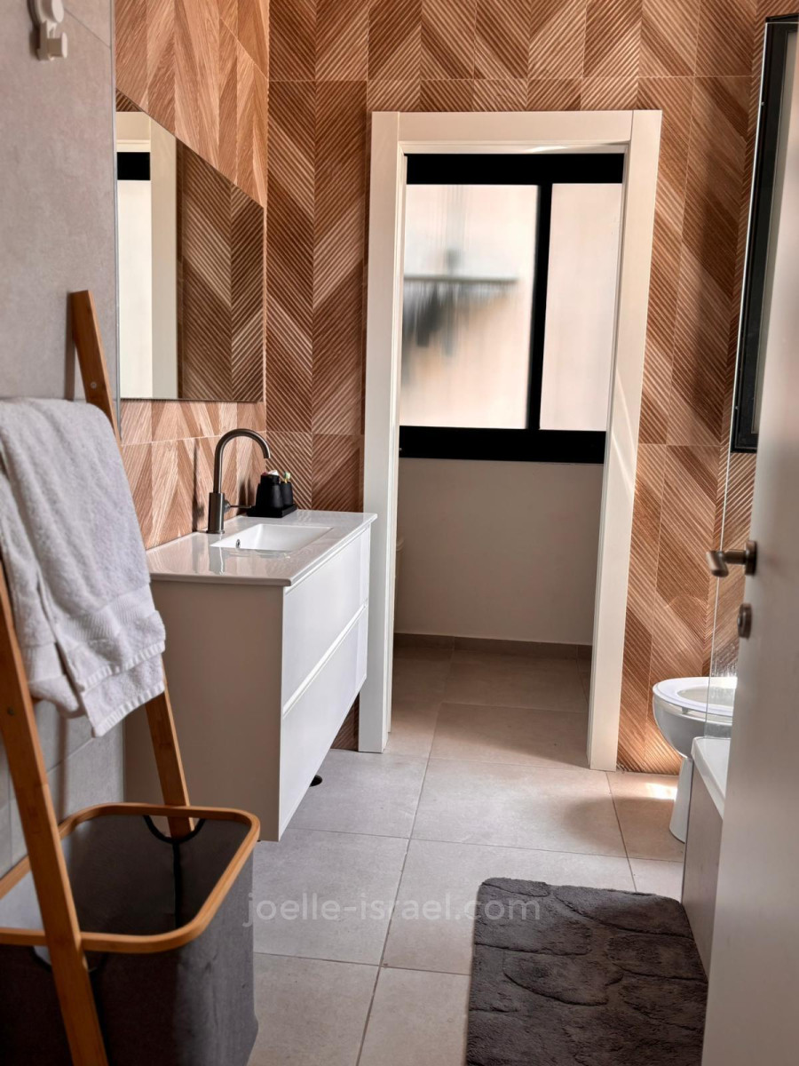 Apartamento 3 cômodos Netanya Centro da cidade 316-IBL-1770