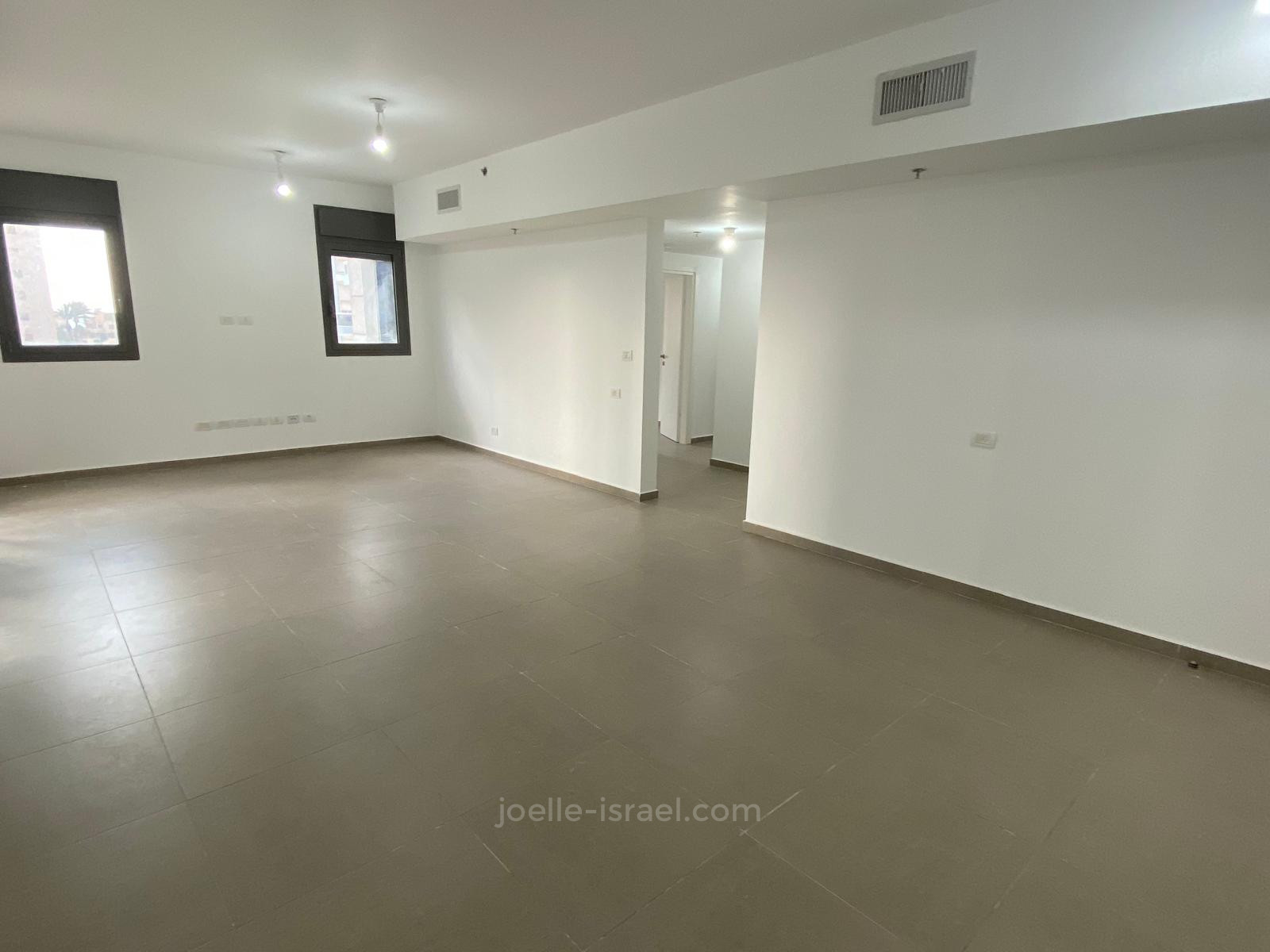 Apartamento 4 cômodos Netanya Agamim 316-IBL-1771
