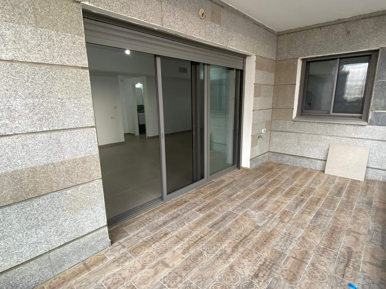 Apartamento 4 cômodos Netanya Agamim 316-IBL-1771