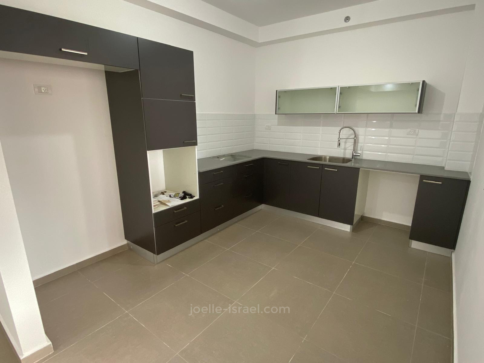 Apartamento 4 cômodos Netanya Agamim 316-IBL-1771