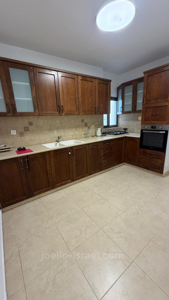 Apartamento 3 cômodos Netanya Centro da cidade 316-IBL-1772