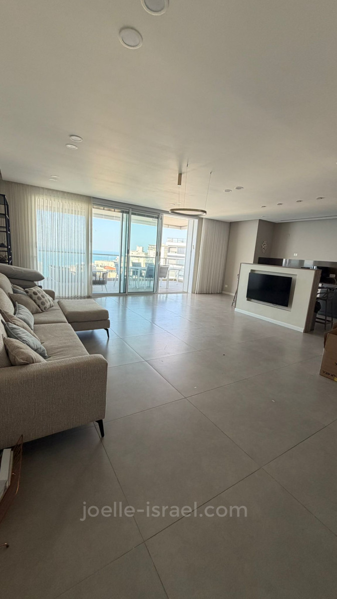 Apartamento 4 cômodos Netanya Kikar 316-IBL-1774