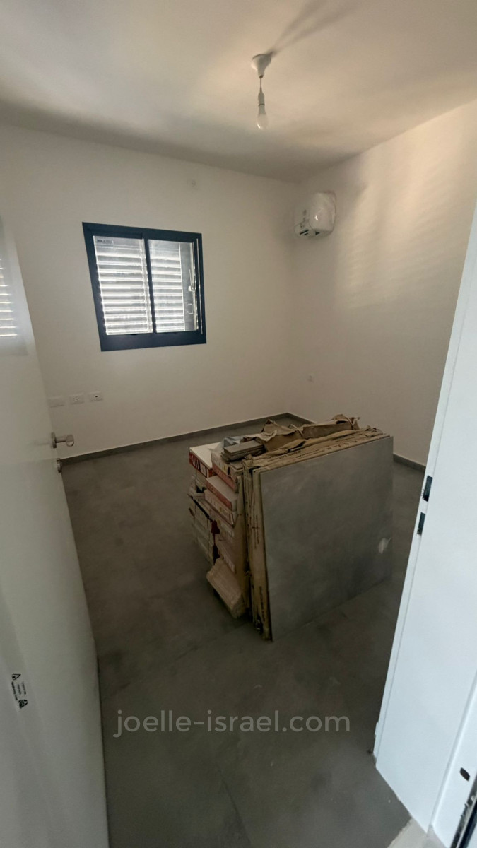 Casarão 4 cômodos Netanya Mar 316-IBL-1776