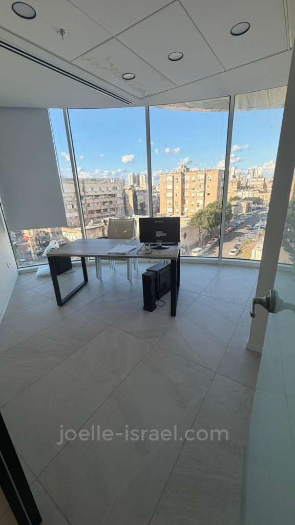 Escritórios 6 cômodos Netanya Centro da cidade 316-IBL-1779
