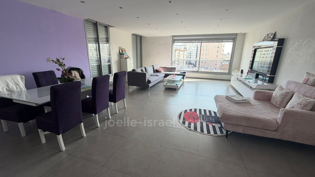 Apartamento 4 cômodos Netanya Kikar 316-IBL-1781