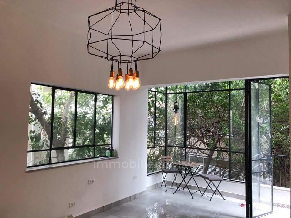 Apartamento 3 cômodos Tel Aviv Região marítima 319-IBL-554