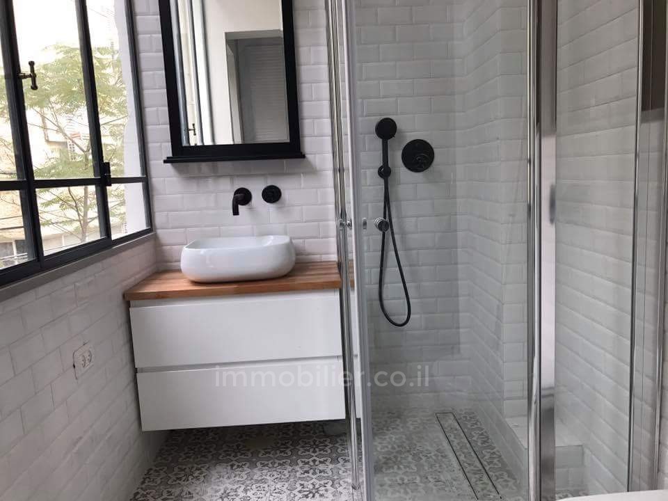 Apartamento 3 cômodos Tel Aviv Região marítima 319-IBL-554