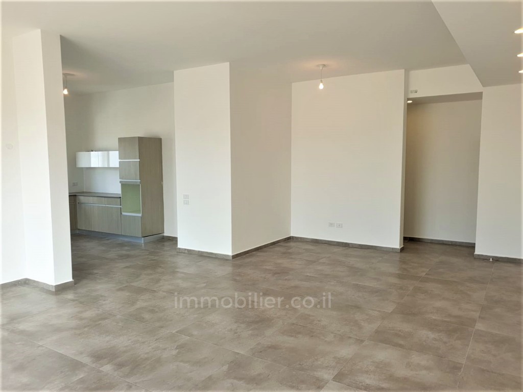 Cobertura 5 cômodos Roch Aayin Roch Aayin 319-IBL-575