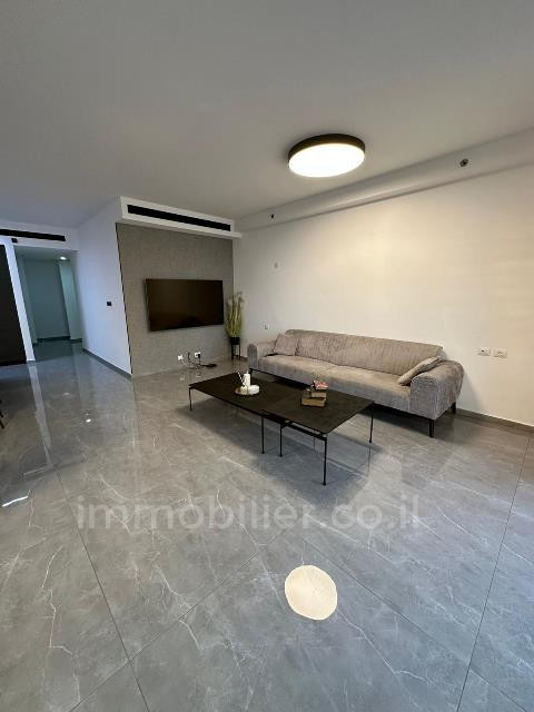 Apartamento 5 cômodos Ashdod Mar 342-IBL-1351