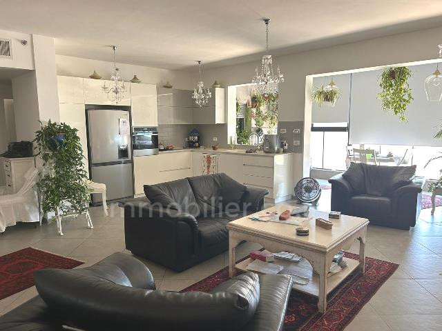 Apartamento 5 cômodos Ashdod Mar 342-IBL-1495