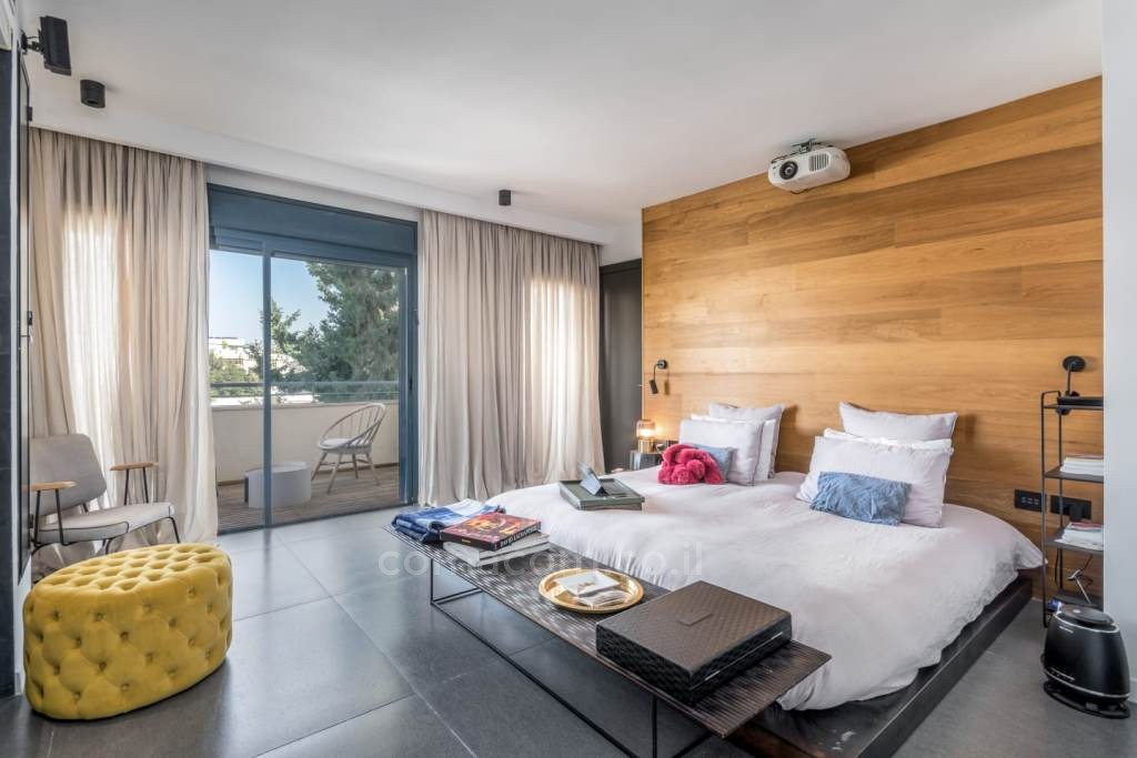Duplex-Cobertura 5 cômodos Tel Aviv Shenkin 342-IBL-6210