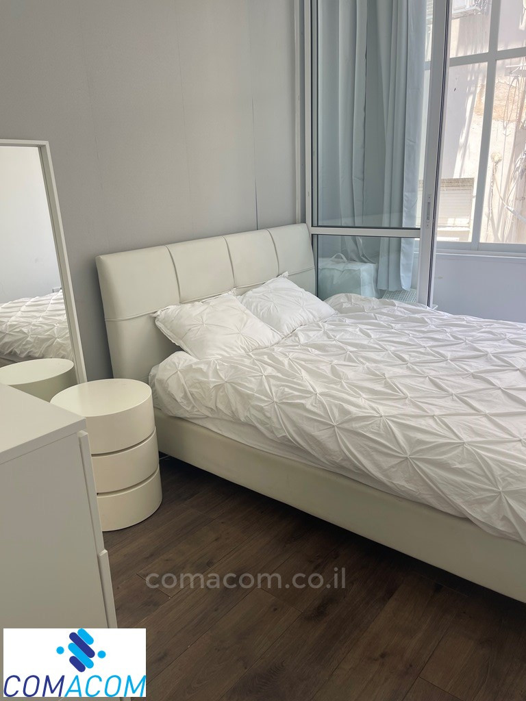 Apartamento 3 cômodos Tel Aviv Dizengof 342-IBL-6217