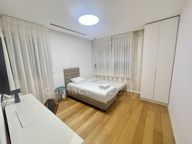 Apartamento 4 cômodos Tel Aviv Lev Tel-Aviv 342-IBL-6287