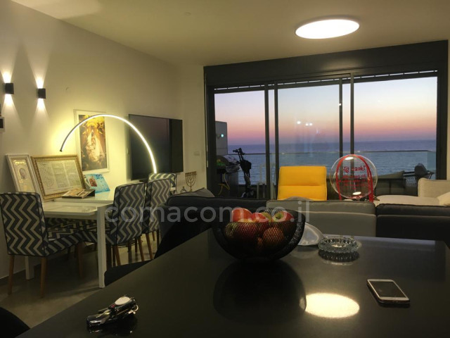 Venda Apartamento Bat yam
