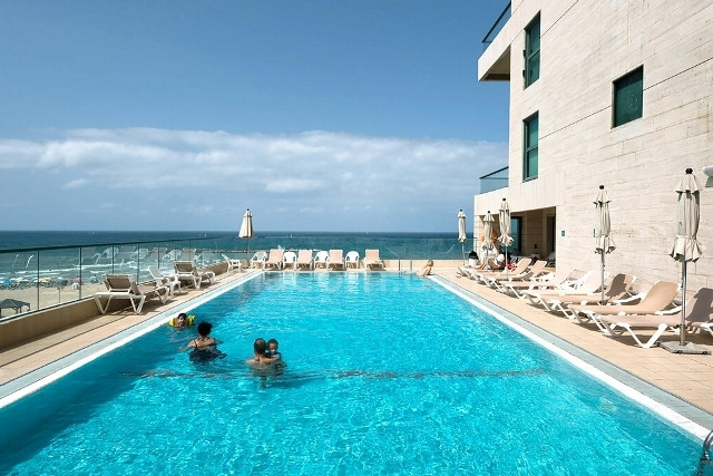 Apartamento 3 cômodos Tel Aviv Primeira linha de mar 342-IBL-6443