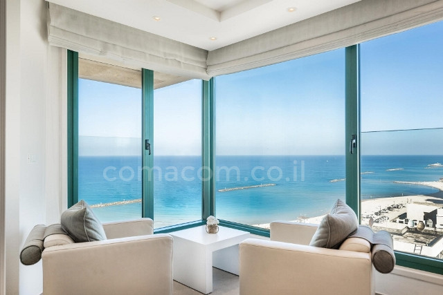 Apartamento 3 cômodos Tel Aviv Primeira linha de mar 342-IBL-6443
