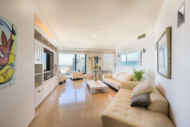 Apartamento 3 cômodos Tel Aviv Primeira linha de mar 342-IBL-6443